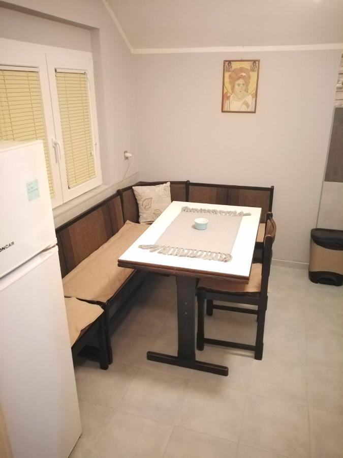 UžiceDvosoban Stan公寓 外观 照片