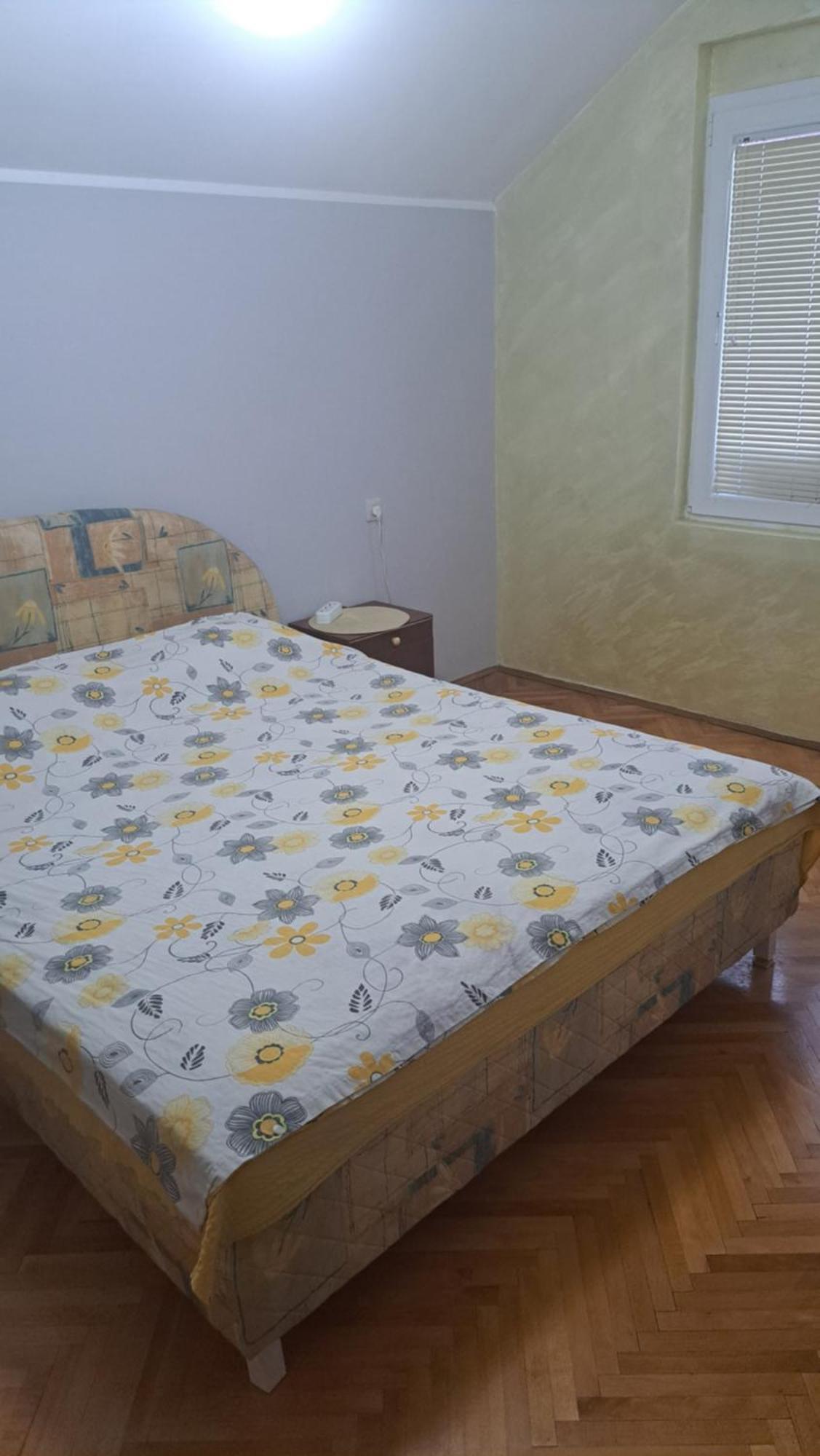 UžiceDvosoban Stan公寓 外观 照片